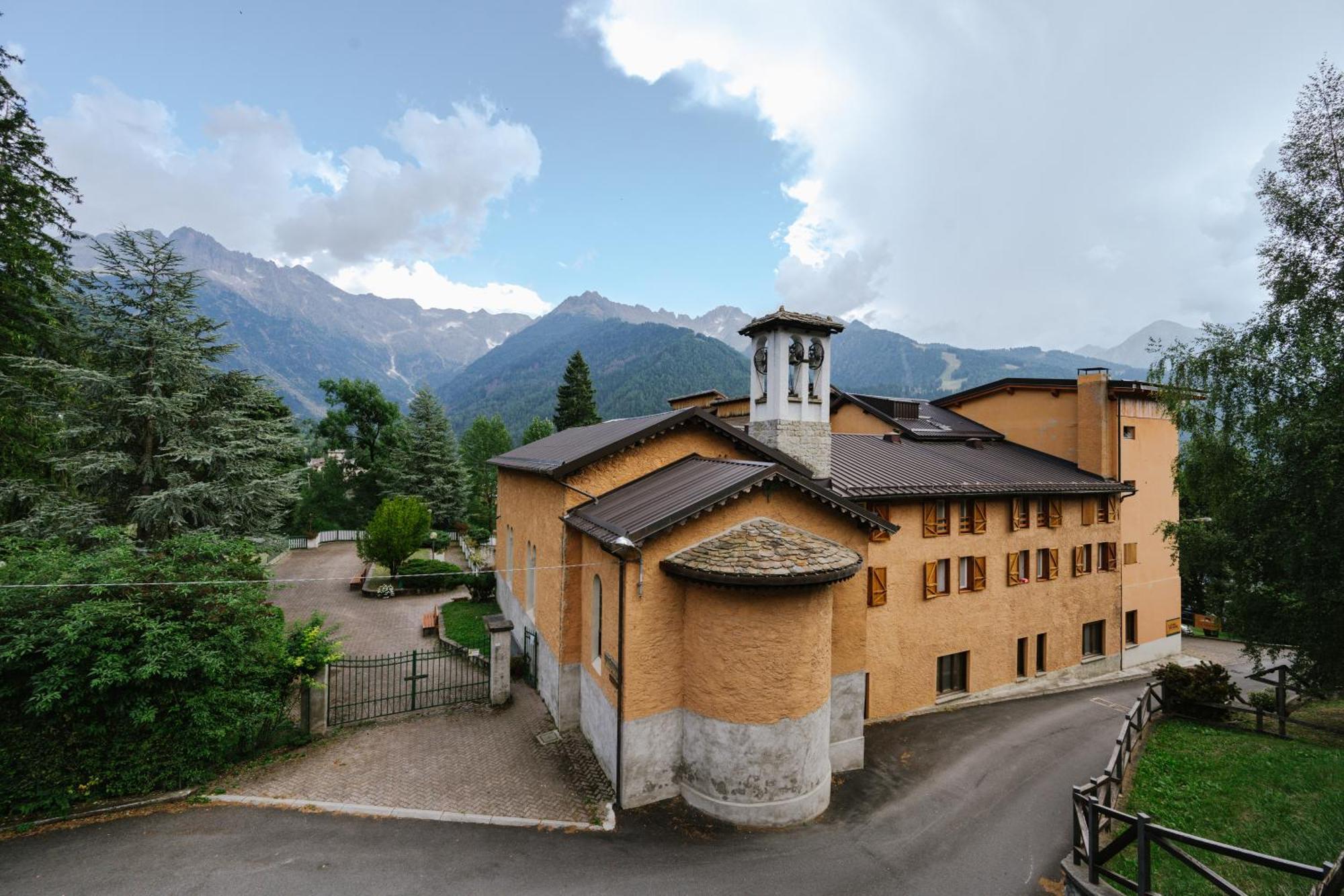 Villa Luzzago 蓬泰迪莱尼奥 外观 照片